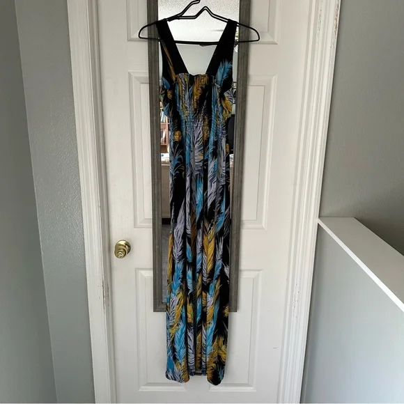 2 for $13 Maxi dress smocked waist medium - Picture 5 of 5